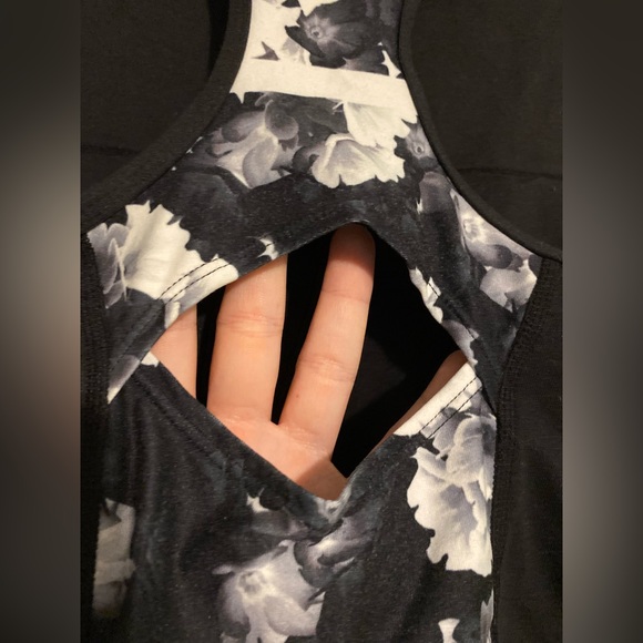 💚3 for $10!💚 Betsey Johnson Athletic Top - Picture 3 of 6